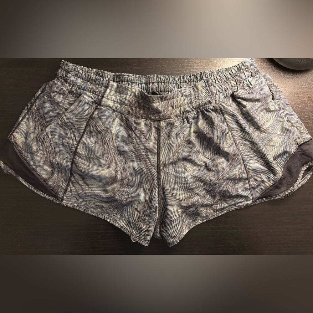 Lululemon multi colored size 12 2.5 inch shorts!!